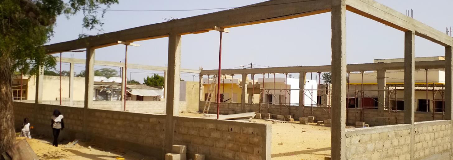 A marketplace during construction. 
